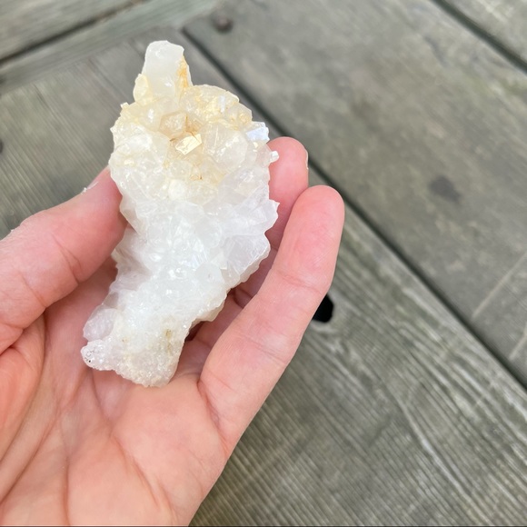 Clear Quartz Crystal Cluster Self Standing - Picture 15 of 17